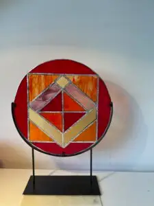 art-by-daphne Captured in a circle